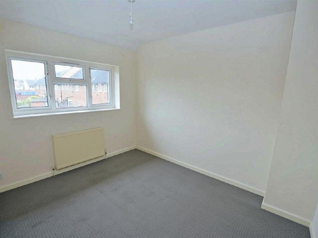 House in Hull - View 5