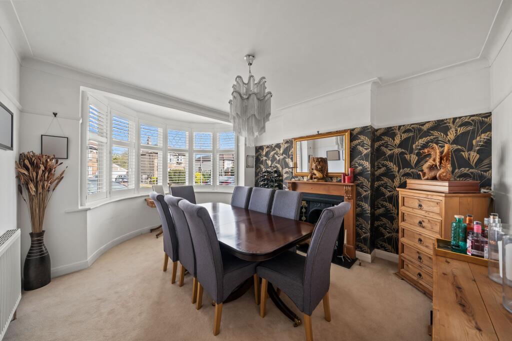 The Manor Drive, Worcester Park, KT4 photo 4