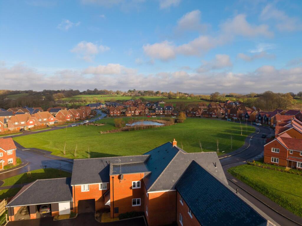 Apartment in Horsham, Abingworth, Thakeham - View 5