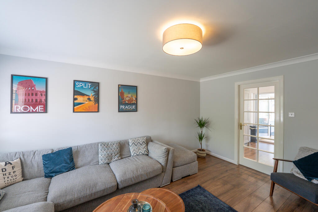 House in Airdrie, Holehills - More
