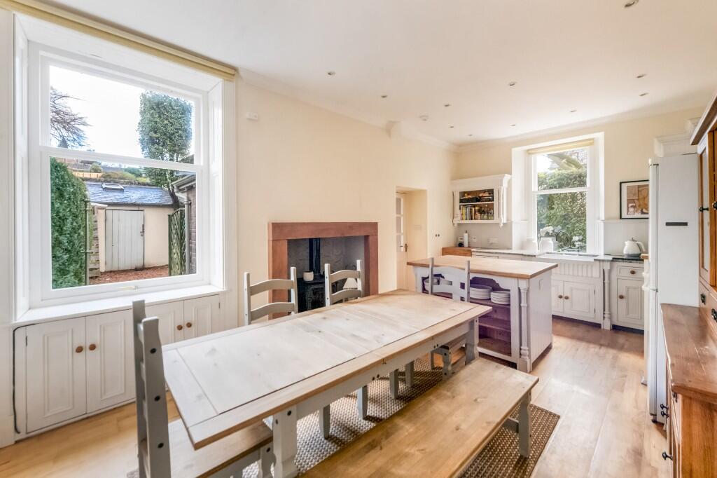 Chapelhill, 14 Drummond Terrace, Crieff, Perthshire, PH7 photo 4