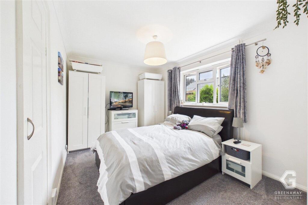 Apartment in Redhill - View 4