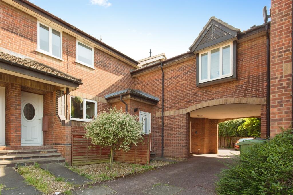 Main image of property: Watermead, Bar Hill, Cambridge