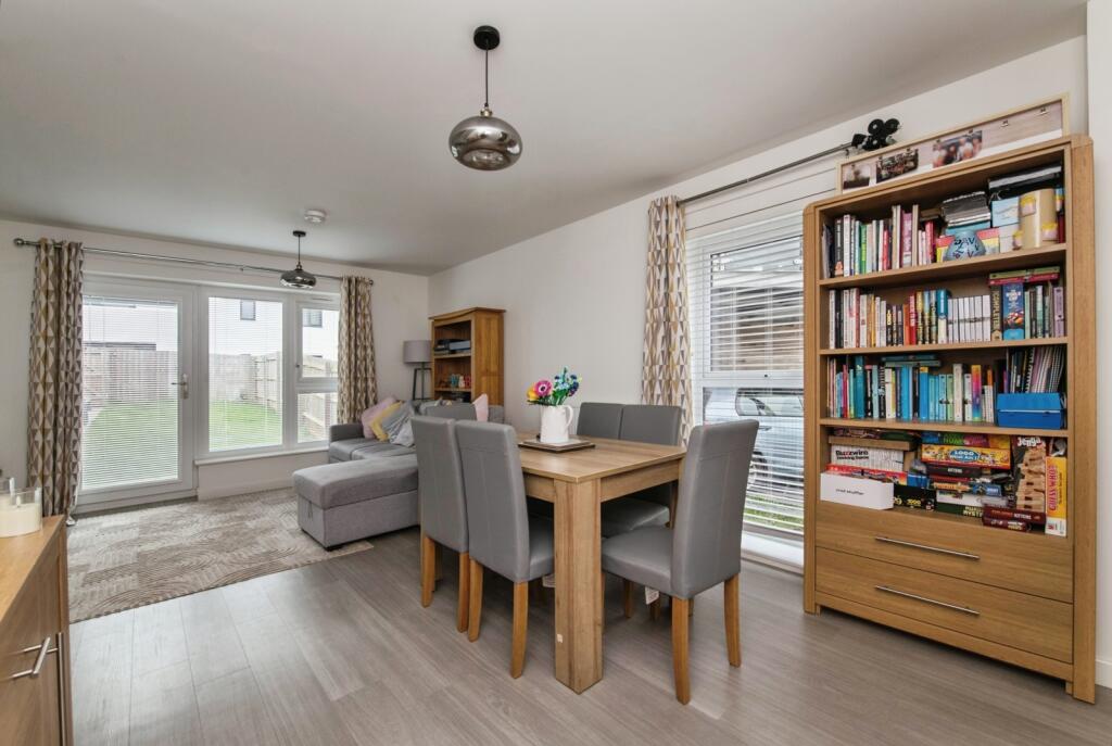 Alder Drive, Exeter, Devon, EX1 photo 4