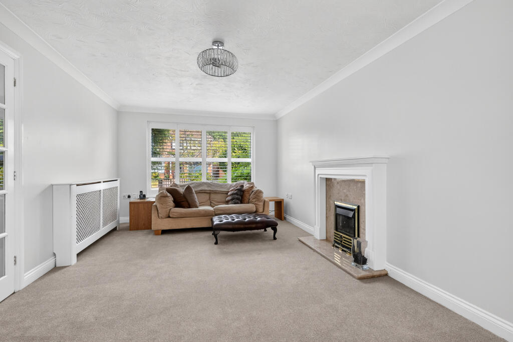 Neuman Crescent, Bracknell, RG12 photo 4