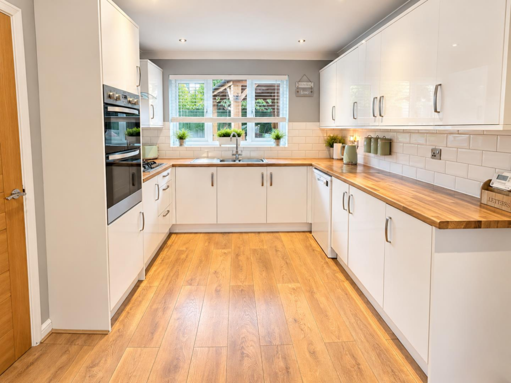 House in Northampton, West Northamptonshire - View 5