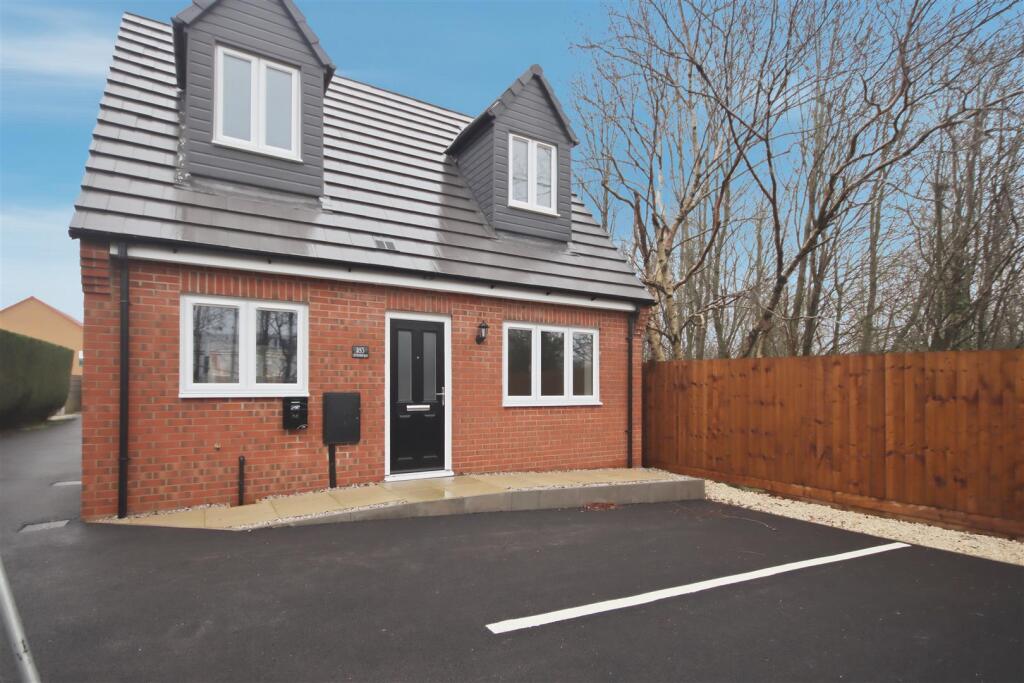 Main image of property: Chesterfield Road, Holmewood