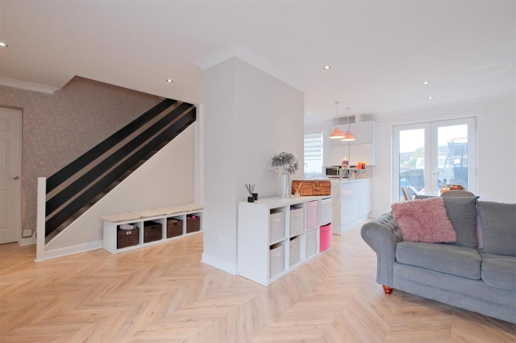 House in Motherwell, South Lanarkshire - View 4