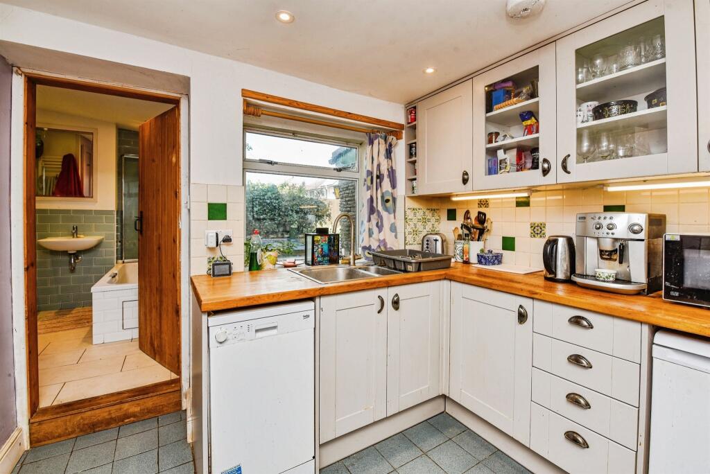 Albion Place, Frome photo 5