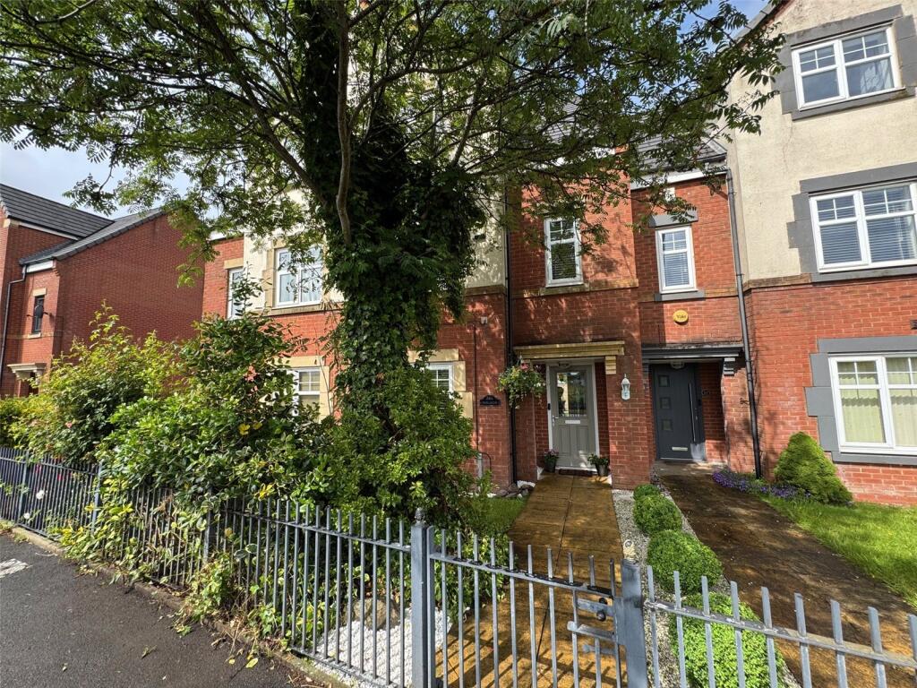 3-bed terraced on Chew Moor Lane, Lostock, Bolton, Greater Manchester, BL6, £245,000