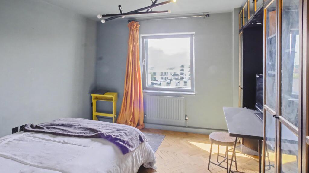 Apartment in London - View 5