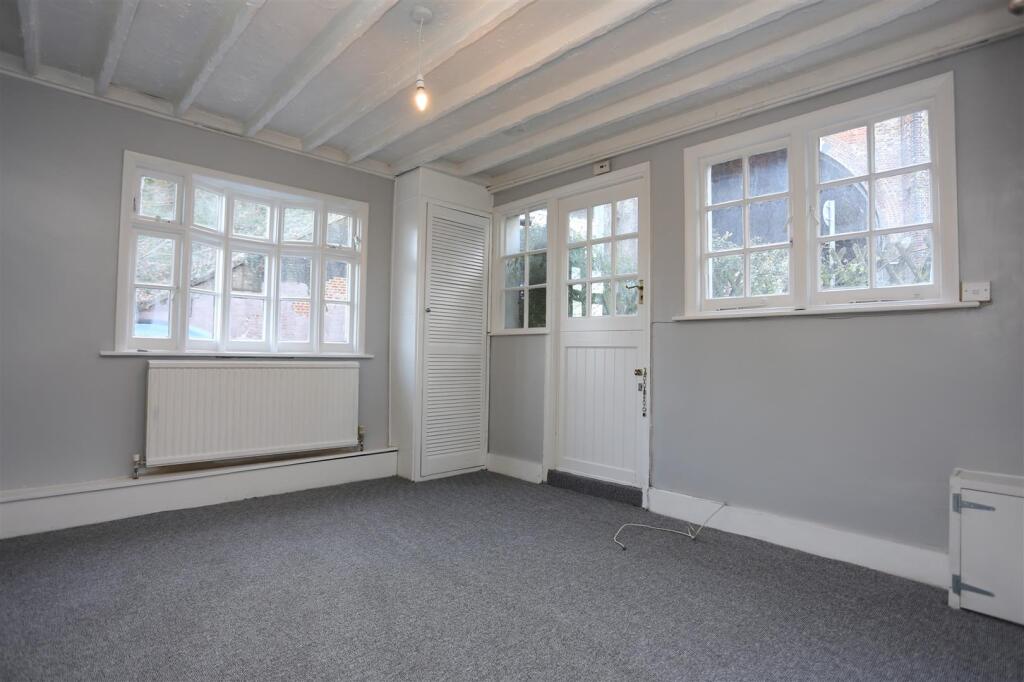 House in Brighton - View 3