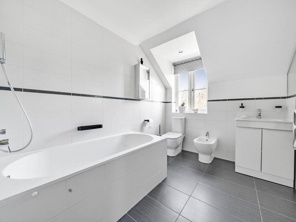 Additional image 14 of 'The Courtyard' Cucumber Lane, Essendon, AL9