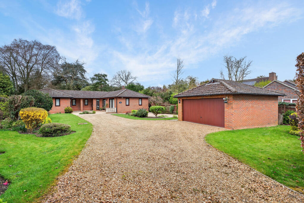 Main image of property: The Grove, Hartford