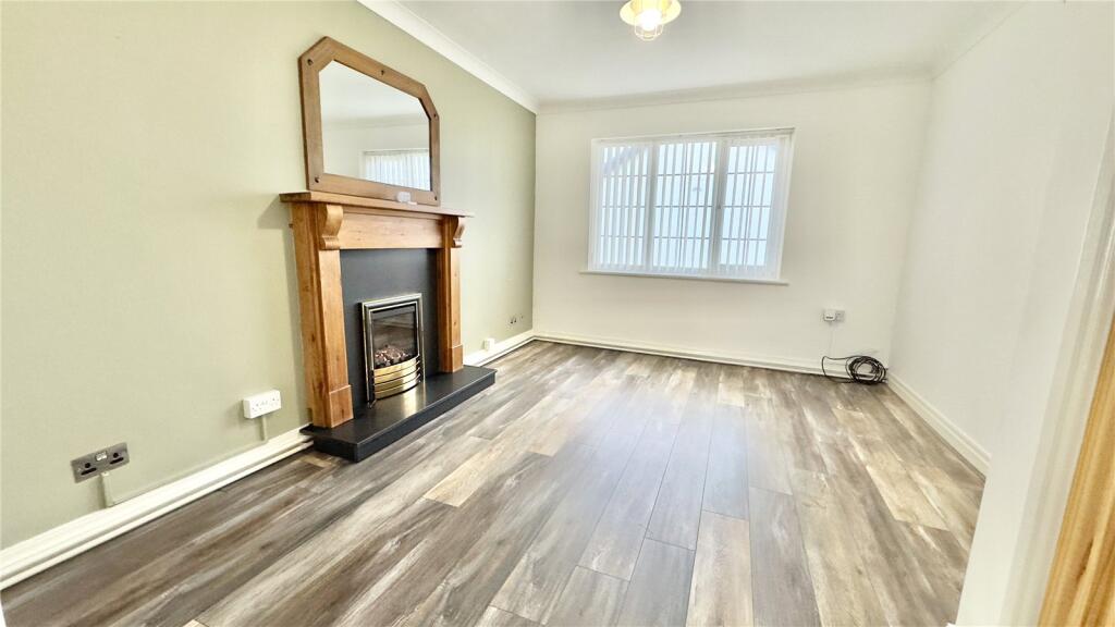 Apartment in Moreton, Liverpool City Region - View 3