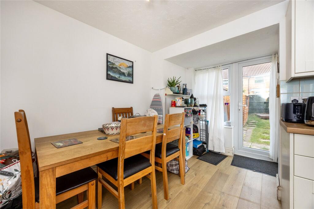 House in Crawley, Maidenbower, Worth - View 4