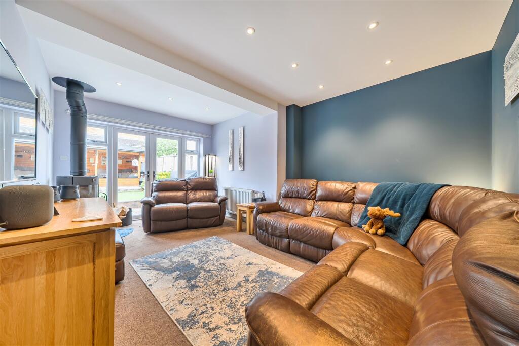 House in Rugby, Binley Woods - View 4