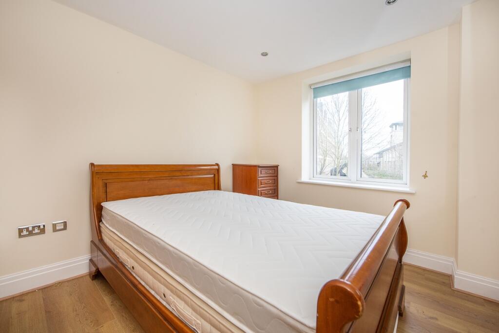 Apartment in Twickenham - View 4