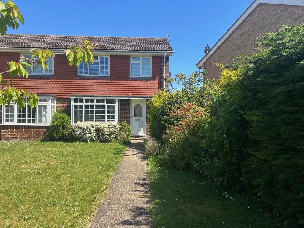 Main image of property: Dorchester Close, Cranbrook Drive, Maidenhead, Berkshire