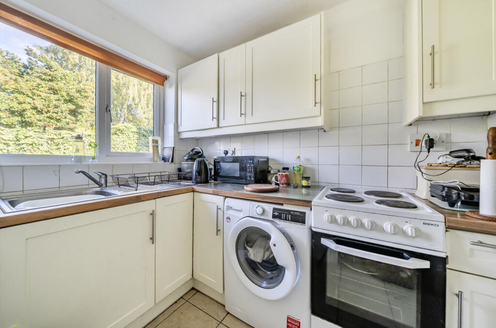 Juniper, Birch Hill, Bracknell photo 5