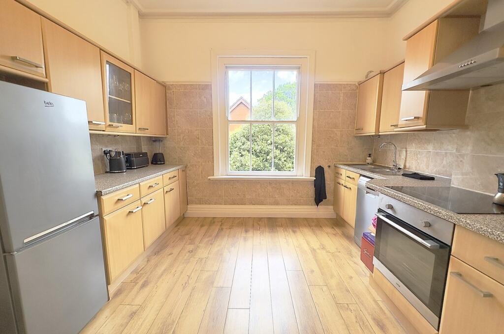 Apartment in Poole - View 3