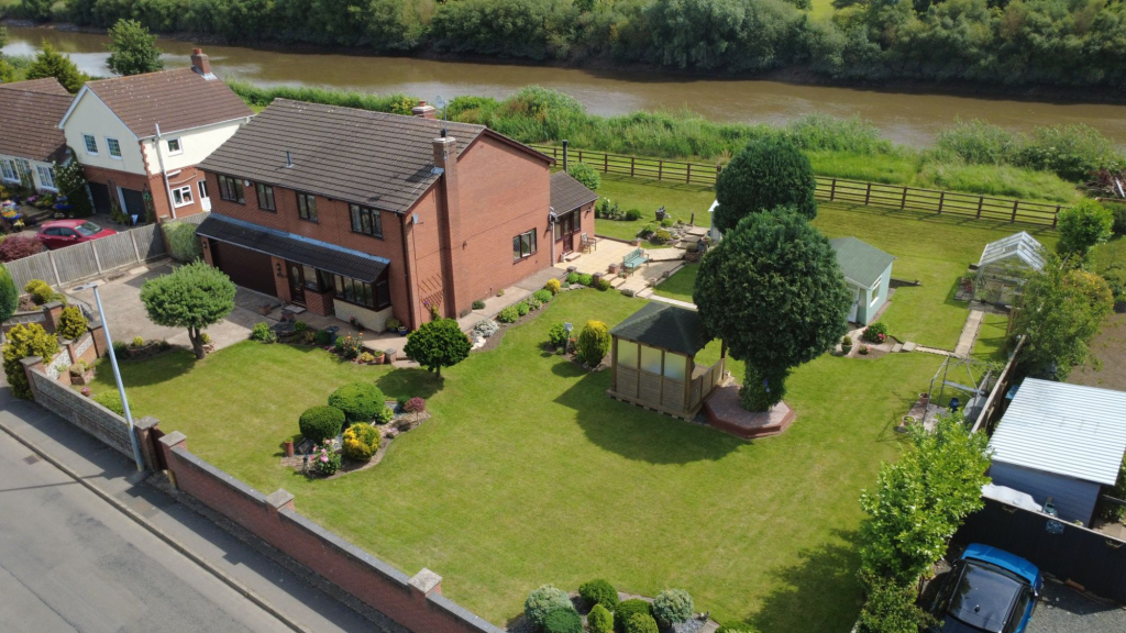 Main image of property: Gunthorpe, Doncaster, DN9
