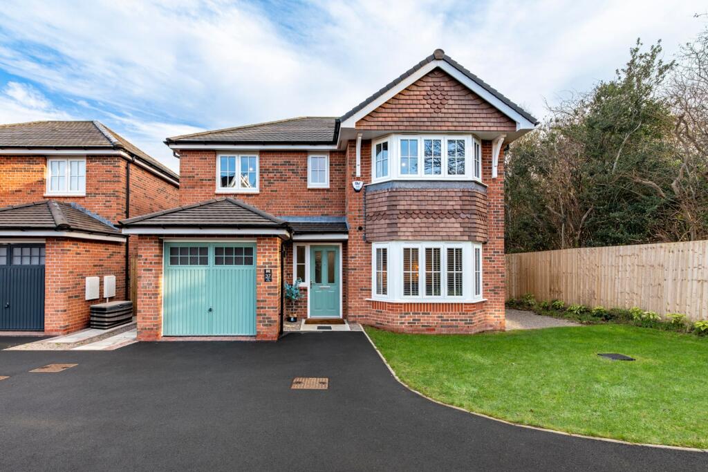 Main image of property: Llys Curig, Oakenholt, CH6