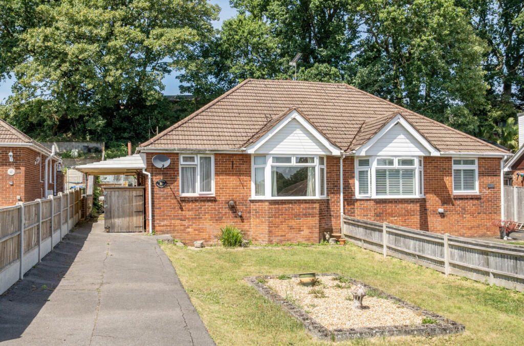 Main image of property: Lime Avenue, Sholing, Southampton, Hampshire, SO19