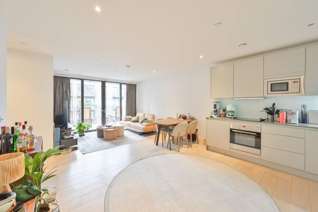 Main image of property: Cobalt Place, Battersea Square, London, SW11