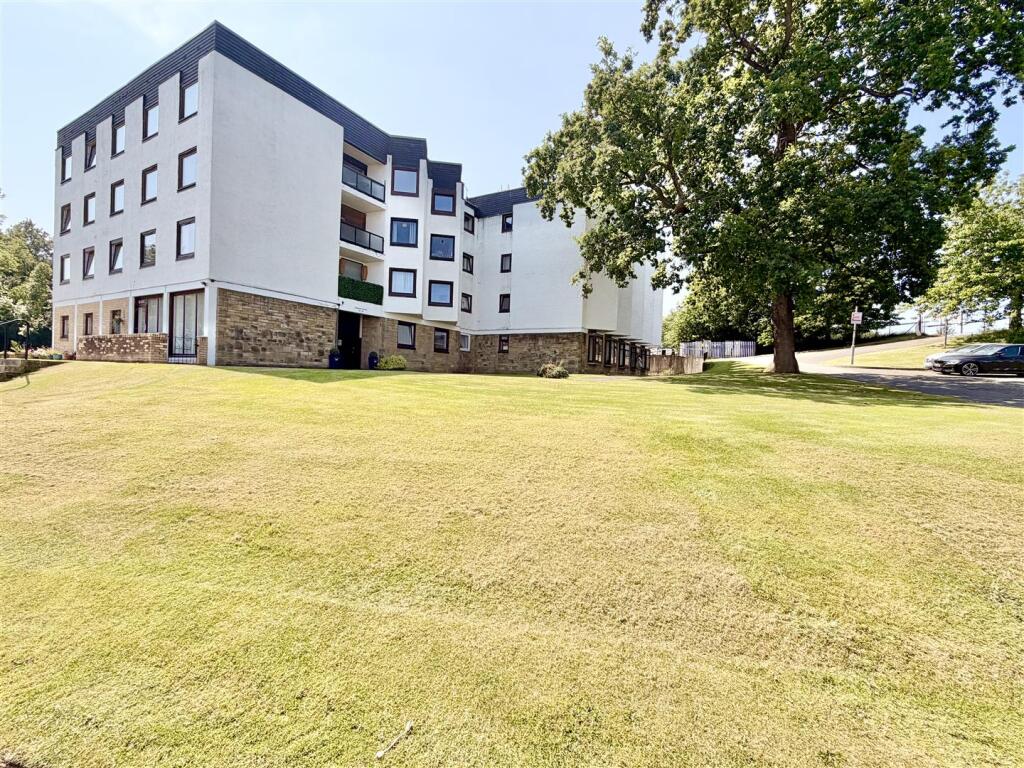 Main image of property: The Furlongs, Hamilton