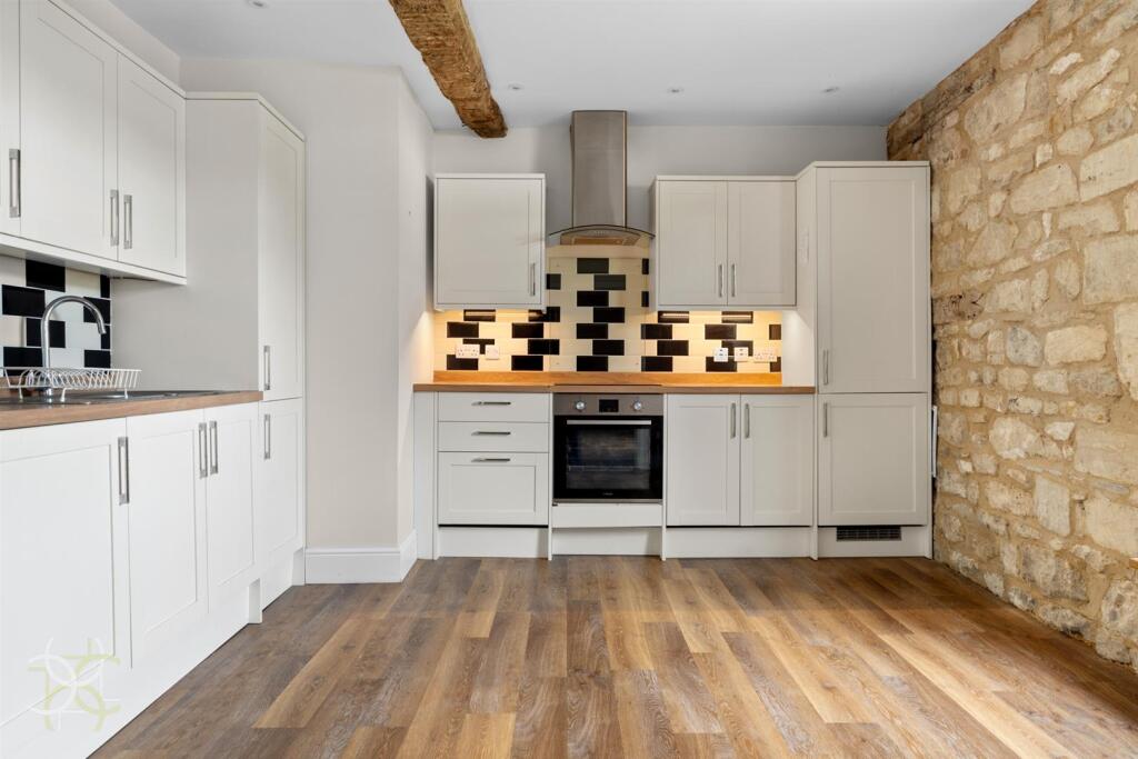 Apartment in Worcester - View 3