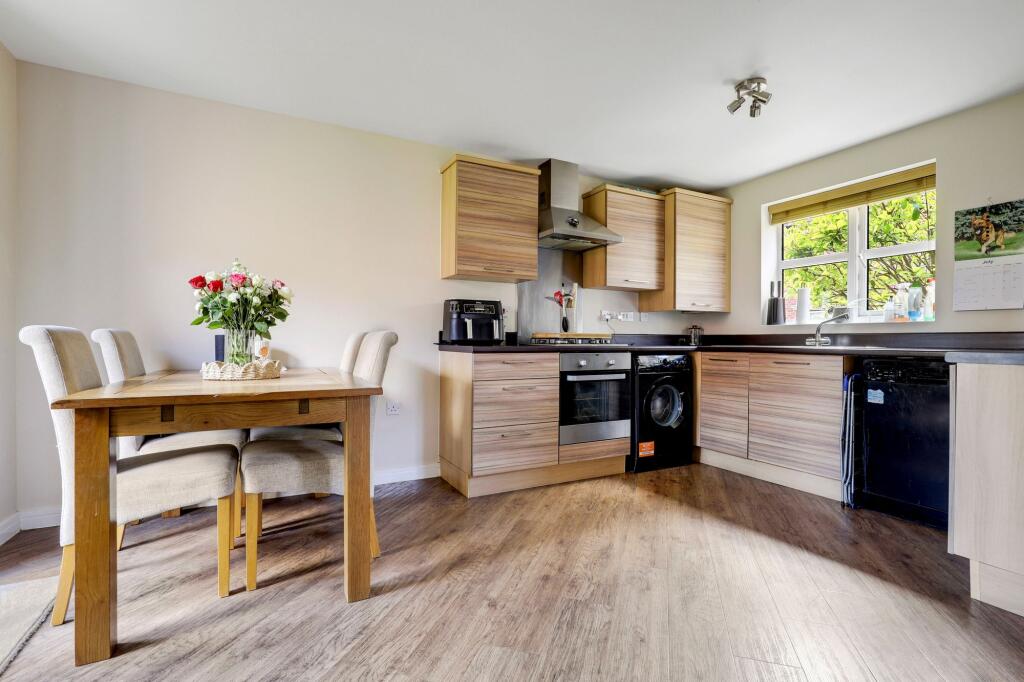 House in Ashfield, Beardall Fields, Hucknall - View 3