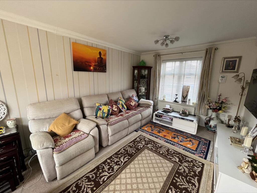 House in Tonbridge - More