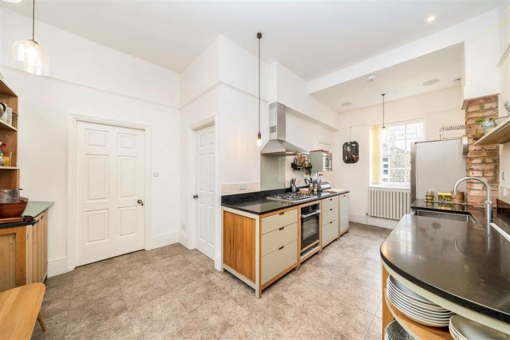 Apartment in London, Greenwich Town Centre, East Greenwich - More