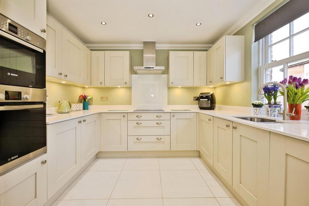 Additional image 3 of Halyars Way, Yeovil