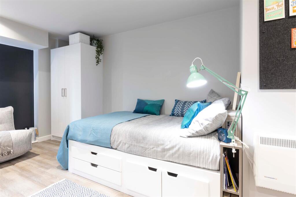 1 bedroom detached house for rent