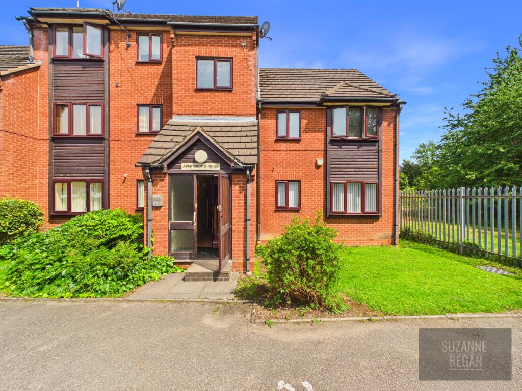 1-bed flat on Winsford Court, Winsford Avenue, Allesley Park, Coventry, £110,000