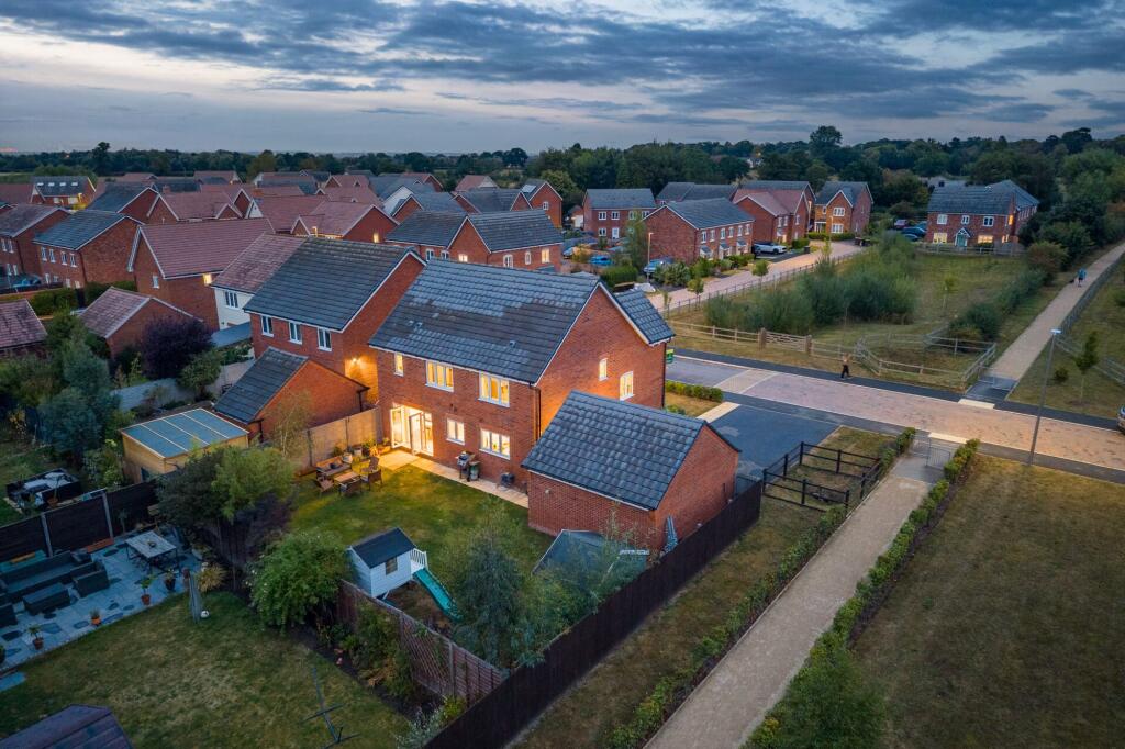 House in Northwich, Honeyvale Gardens, Moulton - View 2