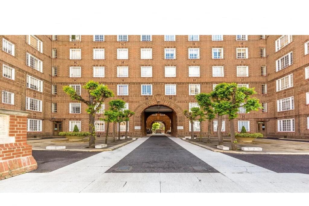Main image of property: Swan Court, Chelsea Manor Street, London, SW3