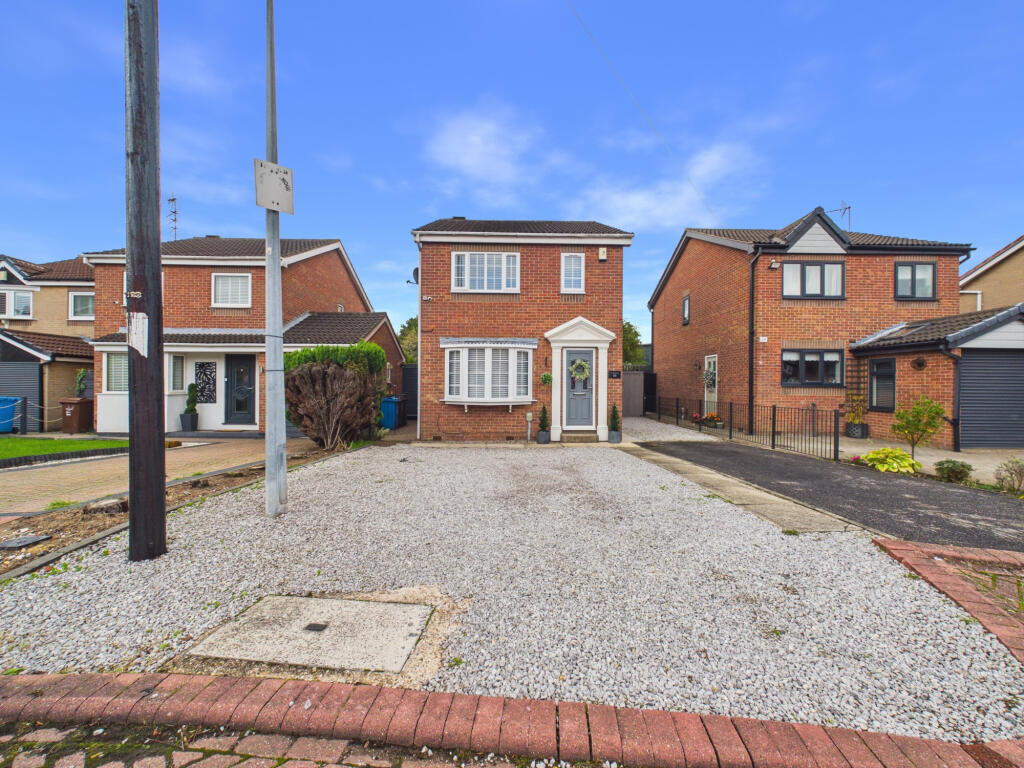 3-bed detached on Tynedale,  Hull, HU7, £220,000