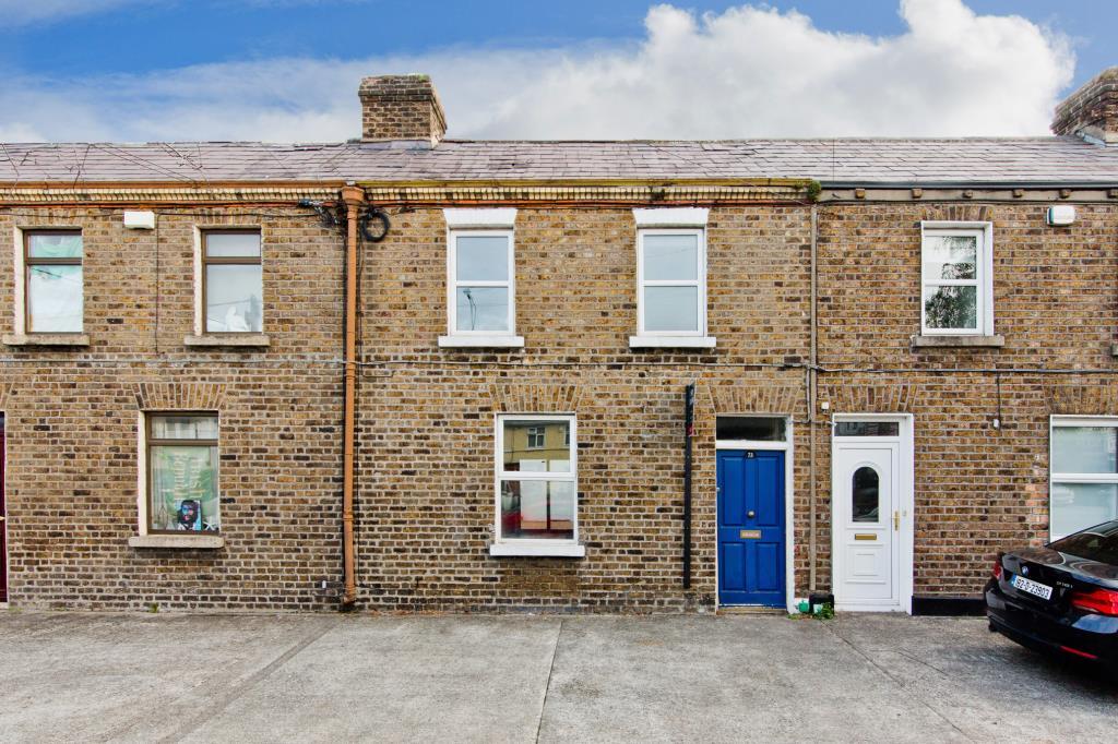 Main image of property: 73 Sundrive Road, Kimmage, Dublin 12, D12 X8EW