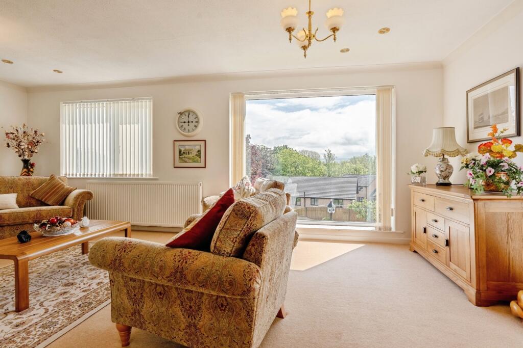Glendale Close, Burnley, Lancashire, BB11 - View 4