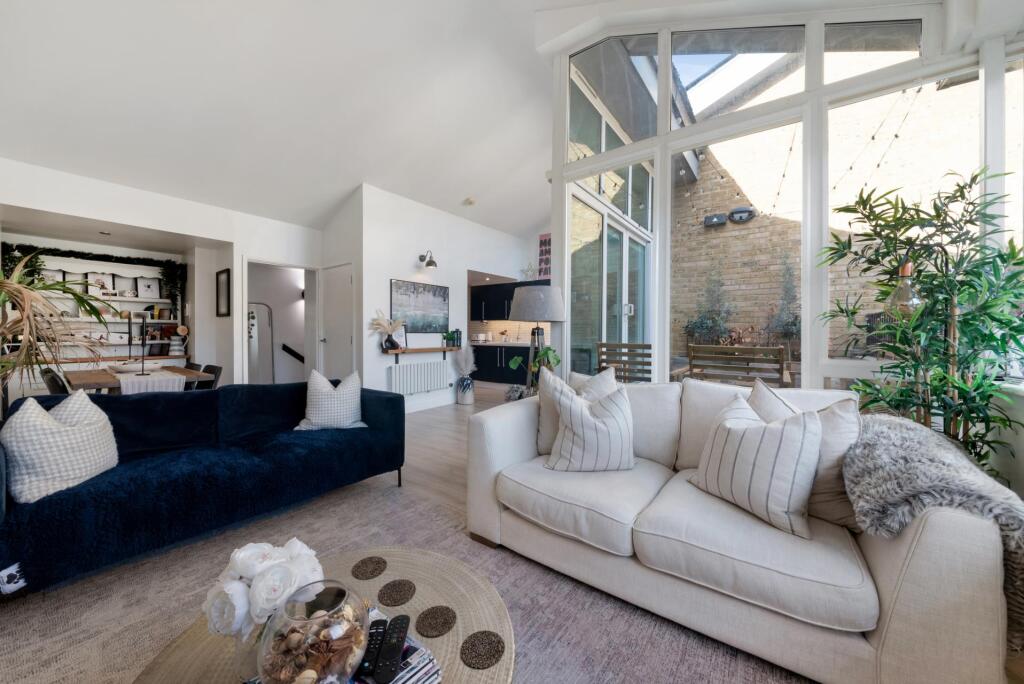 Apartment in London - View 4