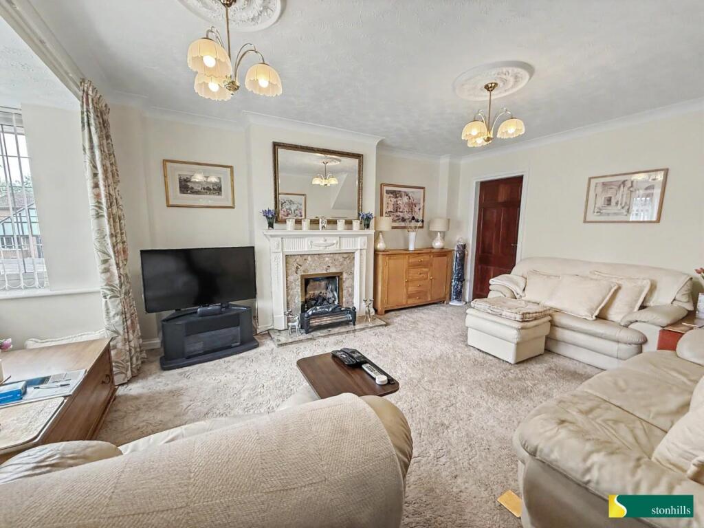 Frosty Hollow, East Hunsbury, Northampton photo 3