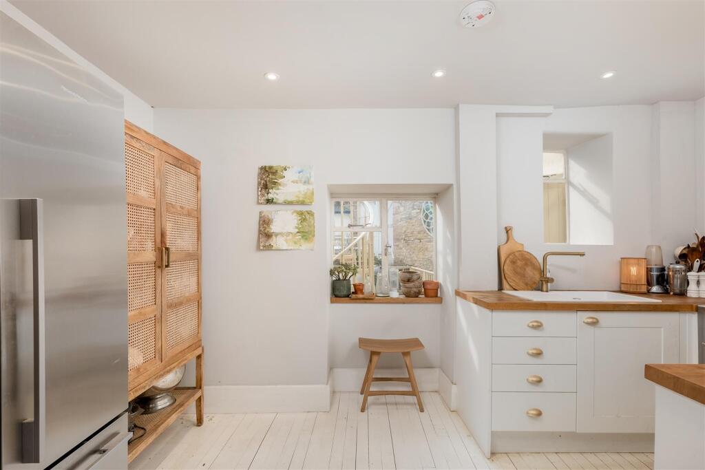 House in West Oxfordshire, Woodstock - View 4