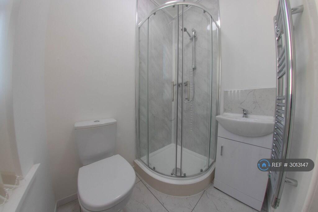 Apartment in Leeds - More