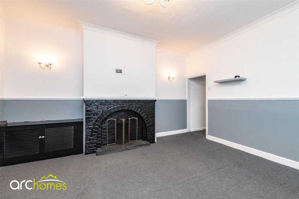 House in Wigan, Greater Manchester - More