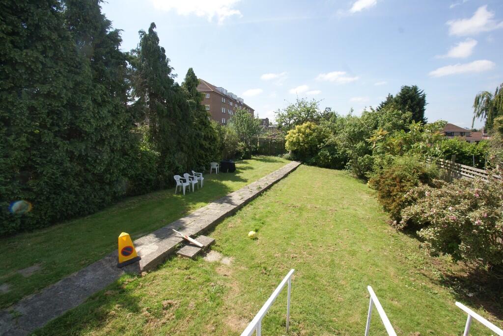 1 bedroom house share for rent