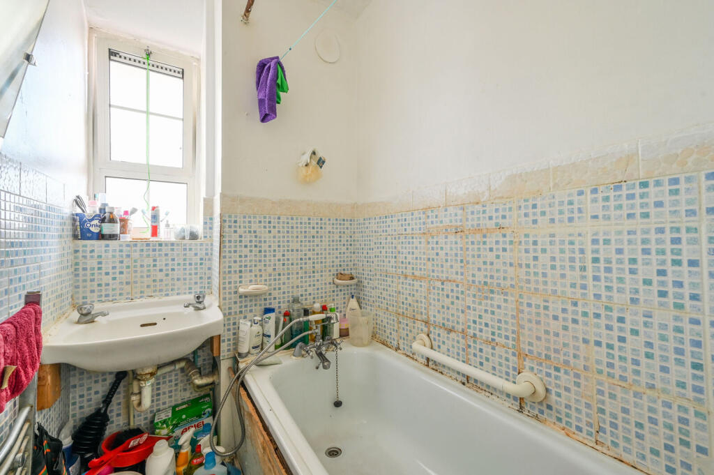 Apartment in London - More