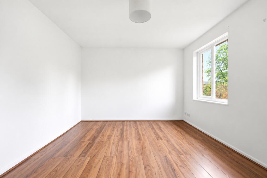Apartment in St Albans, Sandridge - View 4